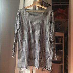 Long sleeve long Volcom shirt